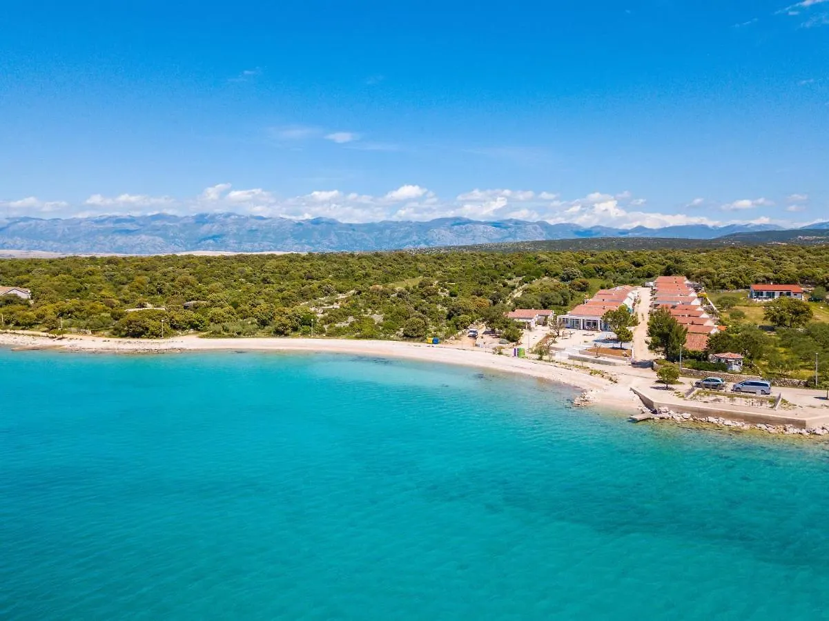 Beachfront Paladina Holiday Home  Kolan