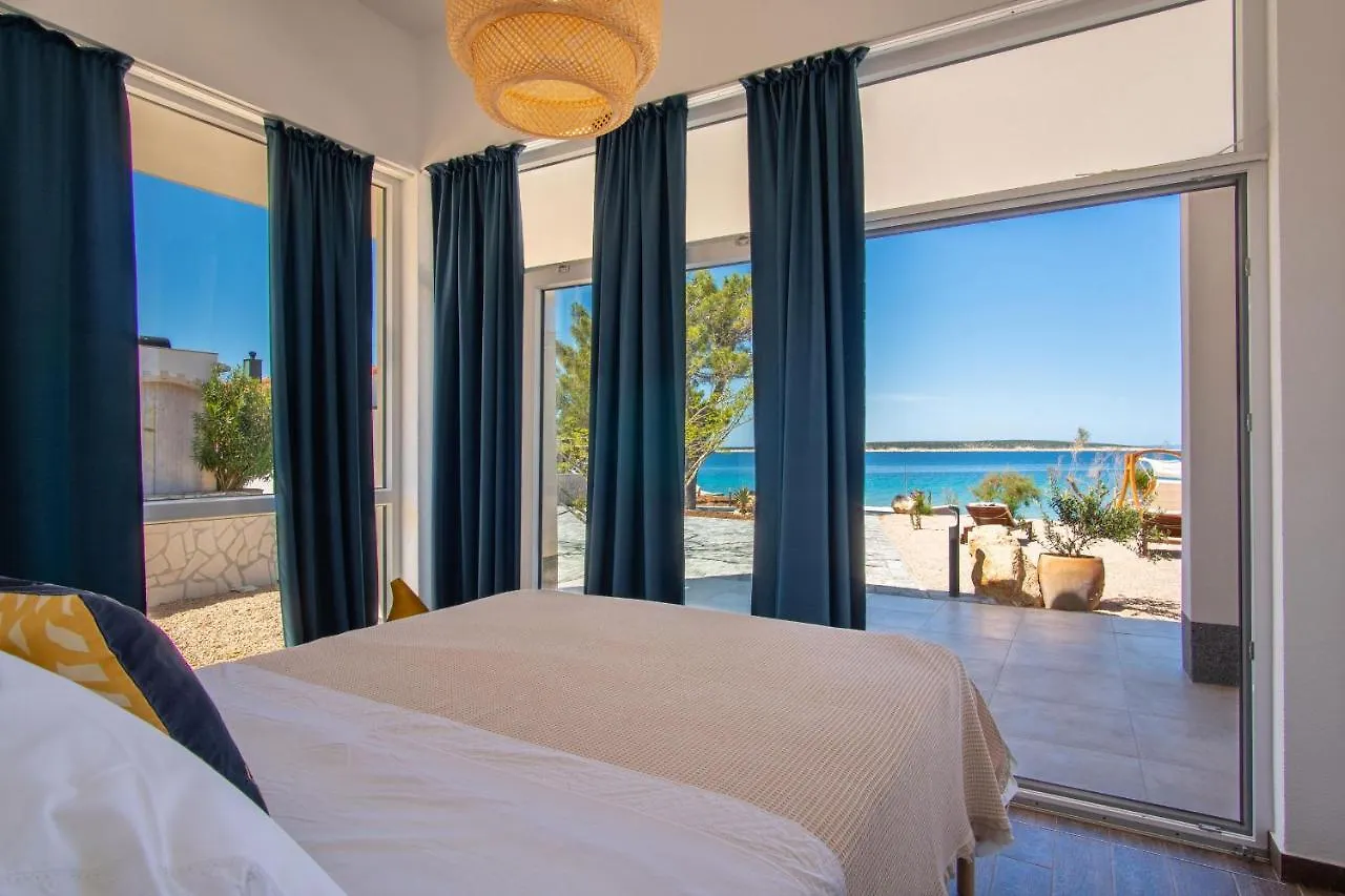 Beachfront Paladina Holiday Home Croatia