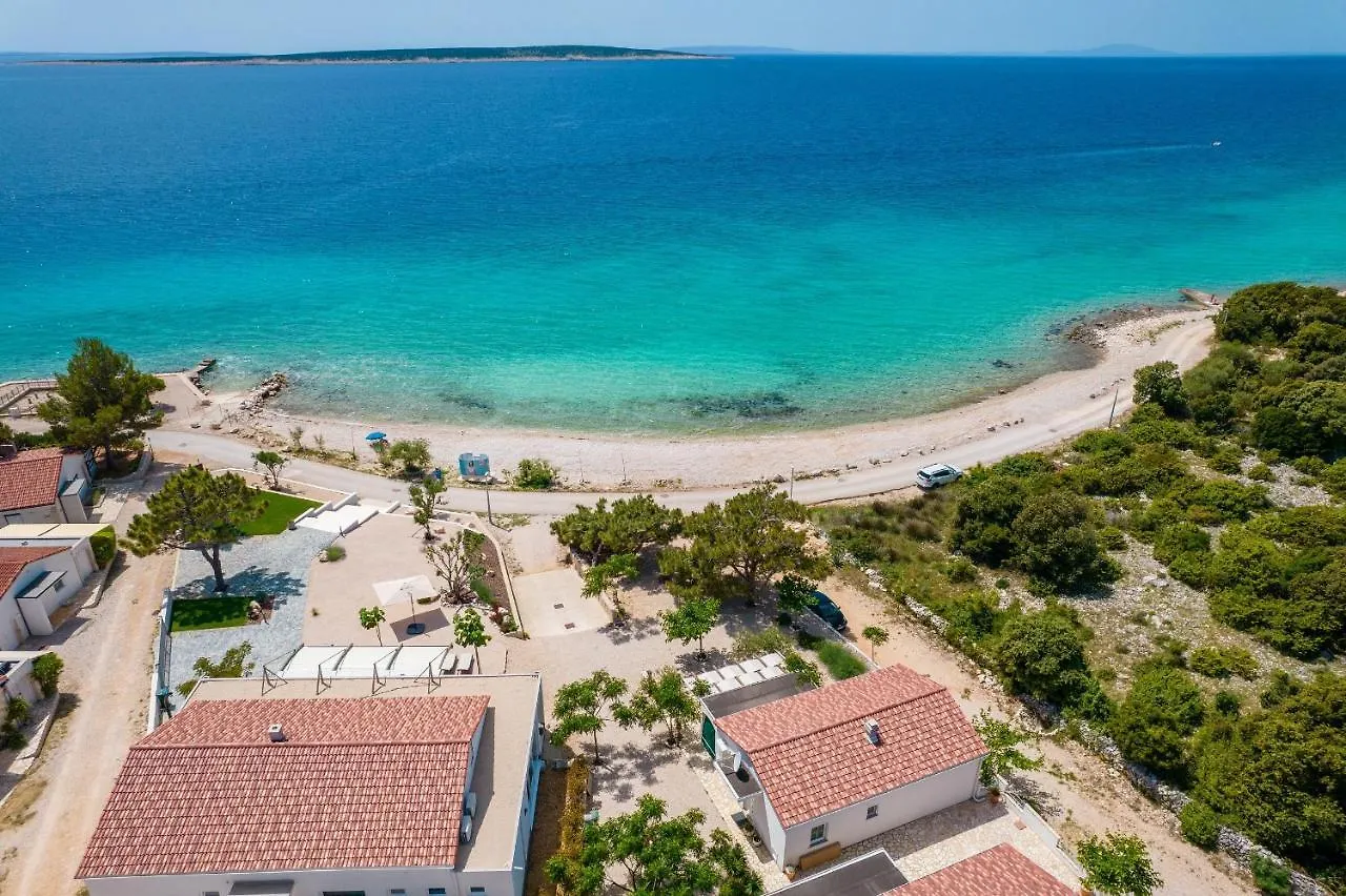 Beachfront Paladina Holiday Home 0*, Kolan